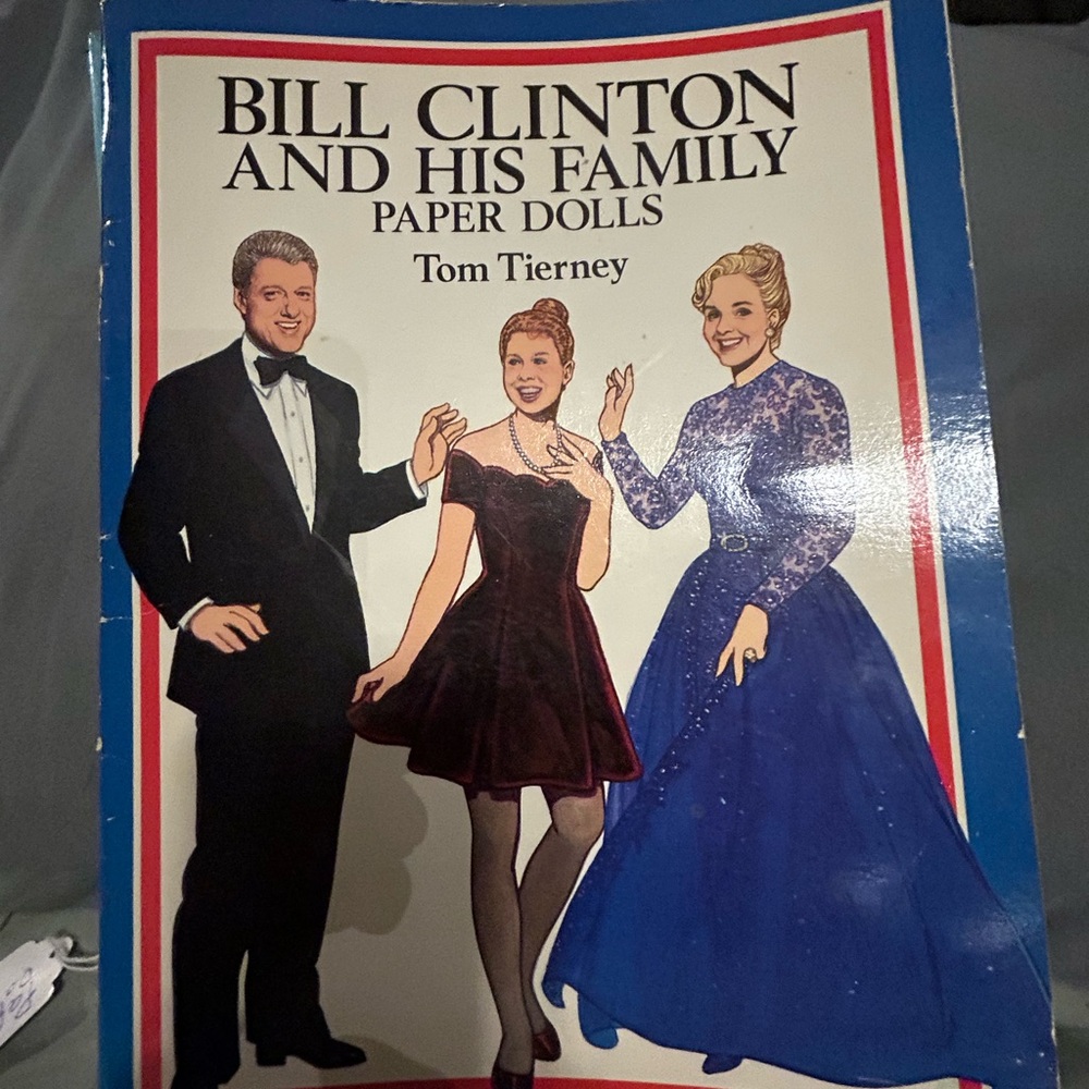 Bill Clinton and His Family Paper Dolls by